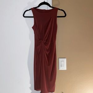 Forever 21 (NWT) rust orange sleeveless dress. Size: S.